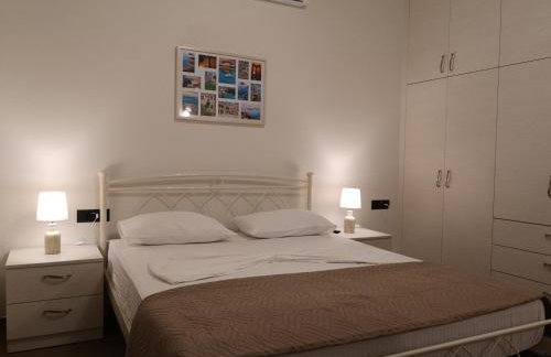 SUNNY HOLIDAYS APARTMENT - Photo 18