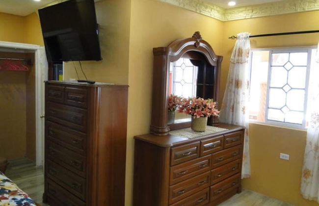 Immaculate 2-bed House in Greater Portmore - Foto 6