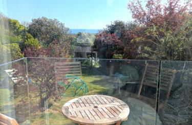 Sea View Retreat With Table Tennis! - Foto 1