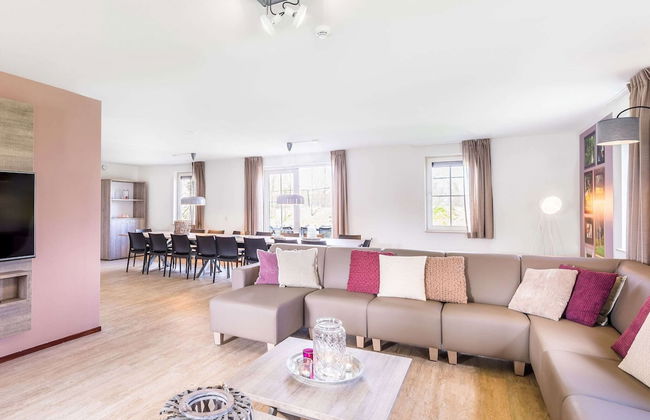 Villa in Weerterbergen With Private Sauna - Photo 8