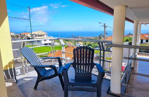 Santana Escape with Terrace Views, Near Levadas and Pico Ruivo - Foto 1