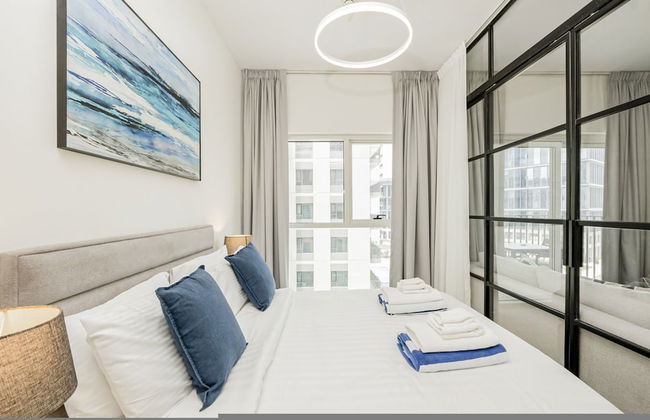 Luxury at Socio Dubai Hills 2 Beds Sleeps 4 - Photo 10