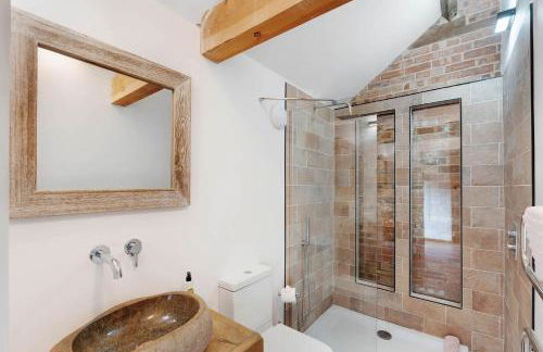 Seven Space - Willow Barn, Hot Tub & Scenic Rural Retreat - Photo 23