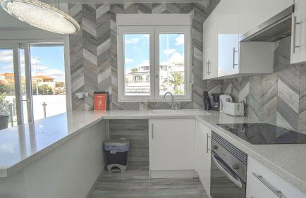 Modern Detached 4 Bed 3 Bath Villa with private pool close to all amenities - Foto 14