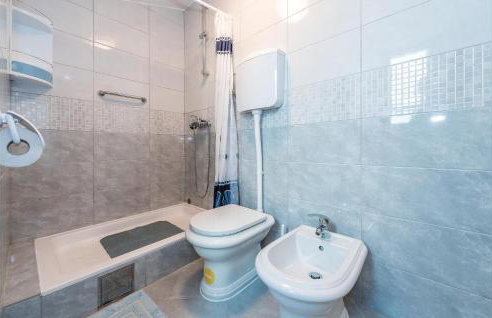 Awesome Home In Mirlovic Polje - Foto 45