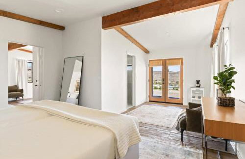 The Raven By The Cohost Company - Foto 76