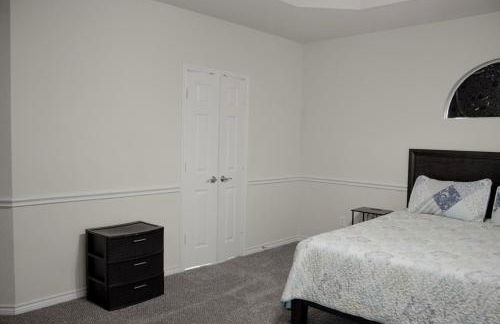 Spacious 4200 sqft - 6 bdrms 4 bath - Gym - Pets OK Near PGA - Universal KIDS - Star Frisco - Photo 21