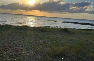 luxury new 3 bed caravan with stunning sea view on private beach in Thorness bay - Foto 46