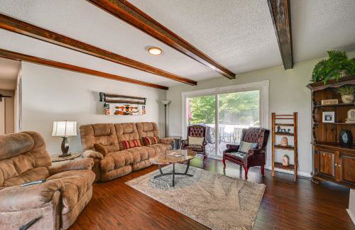 Golf Course Views and Games Galore - Vine Grove Gem! - Foto 5