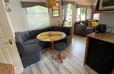 Unique Caravan with Outdoor Space - Foto 41