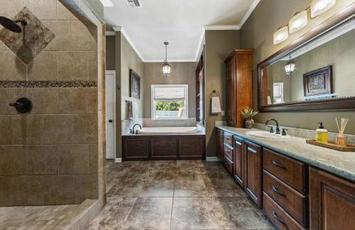 Gameday Getaway - Pool - King Bed - Sports Complex - Foto 20