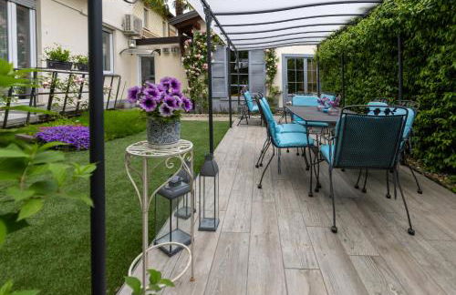 Maji Como Lake - Lake Como Historic Villa Apartments with Pool & Parking, 100m from Ferry & train - Foto 36