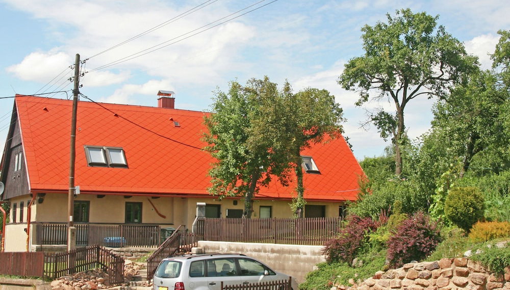 Authentic Holiday Home with Garden near Trutnov - Foto 1, Profilbild