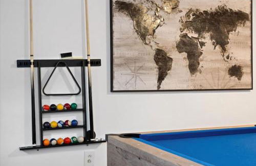 Cozy Southside Pitt home w/ Pool Table +Yard - Foto 23