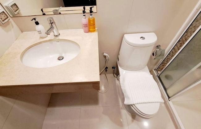 5B - 2 Bedroom Downtown Apartment With Shared Pool - Photo 15