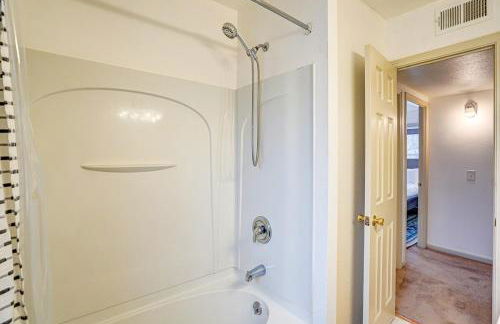 30 Day Minimum - Entire House - Washer & Dryer and AC - Foto 19