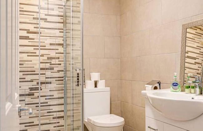 Delightful Holiday Home With sea Views and Hot Tub - Photo 26