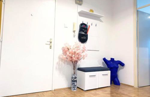 Central Bus Station Apartment - Photo 16