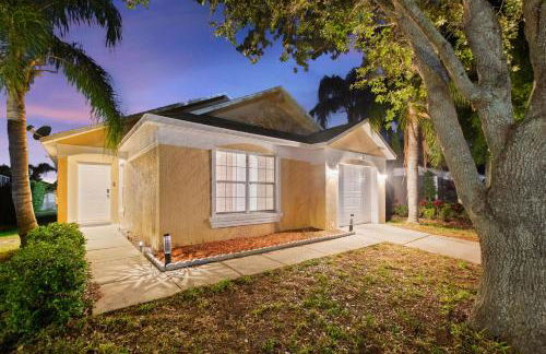 Luxe 3BR 2BA Oasis with Pool & Designer Touches, Disneyland, Legoland - Foto 60