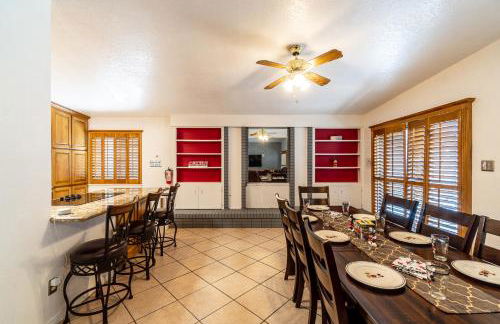 Remodeld5BR Modern Retreat with Covered Pool - Foto 23