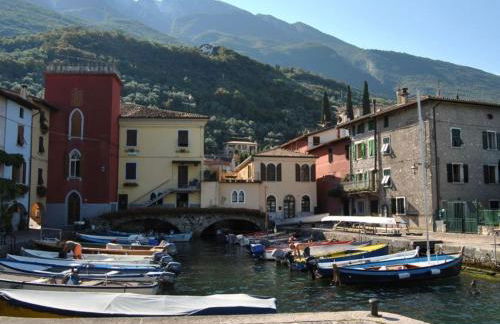 ROMANTICO APPARTAMENTO a CASSONE DI MALCESINE - Foto 12