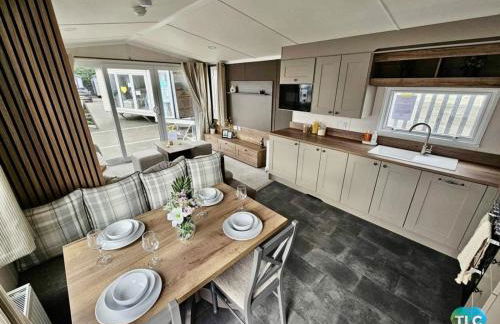 Serenity - Luxury Hot Tub, Sunnymede, Fantasy Island, Ramped Access, Parking, 2 dogs max - East Coast Holidays - Foto 3