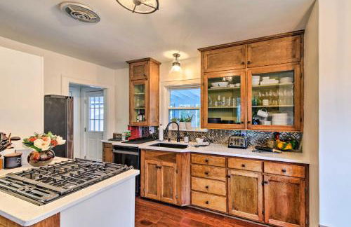 Renovated Bloomington Home - Steps to Campus! - Photo 23