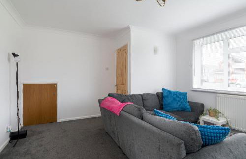 Spacious 3BR Home in Leighton Buzzard Parking Sleeps 5 Walk to Town & Train Near Rushmere Country Park & Leighton Buzzard Railway Perfect for Families & Work Stays - Foto 9