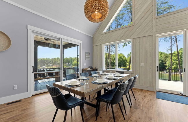 Black Bear & Blue Heron by Avantstay 2 Lakefront Homes, Sleeps 43 Pool, Dock, Theater - Foto 15