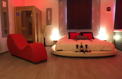 Suite Cupidon- Domaine des trois châteaux - Foto 60