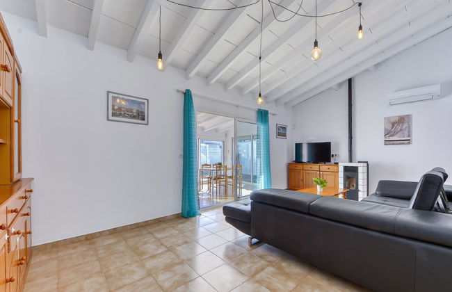 3 bedroom House in Castelló d'Empúries with private pool and garden - Photo 9