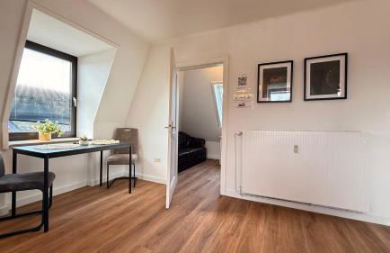 Hugos Nest Ferienwohnung Neumünster WLAN & Arbeitsplatz - Foto 8