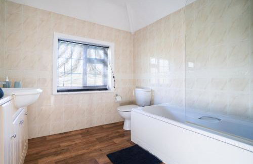 Beautiful detached home in quaint village setting - Foto 28