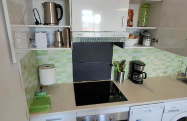 Rua Nova Apartment 28, 3 Dormitorios, WIFI, PS4 y Netflix, a 200m Catedral - Foto 72