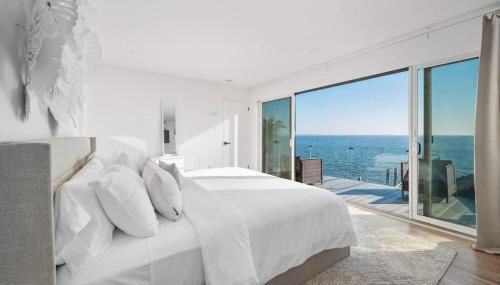 Black Swan- Beachfront Home with Year-Round Jacuzzi - Foto 2