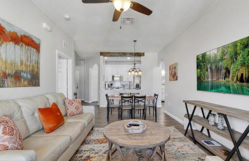 The Perch-2 Miles from Disney, Movie Theatre & Water Park - Foto 28