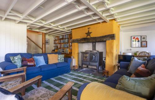 Master Shipwrights House - Great Location - Free WiFi & Parking - Fireplace - Photo 9