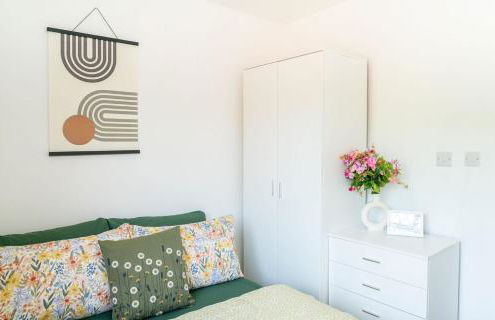 #09 Stylish 2 bed Apart - Sleep 5 - fast Wi-fi - BHX NEC- " Perfect for Contractors and Families - Free Parking" - Foto 11