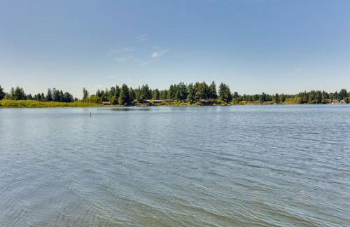 Gorgeous Long Lake Home with Dock, Kayak, SUP and More - Foto 34