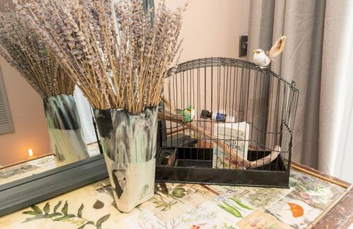 The Lodge - Elegant Comfort in a Peaceful Setting - Photo 25