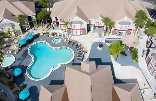 Whimsical Condo 1.5M from Disney - Foto 17