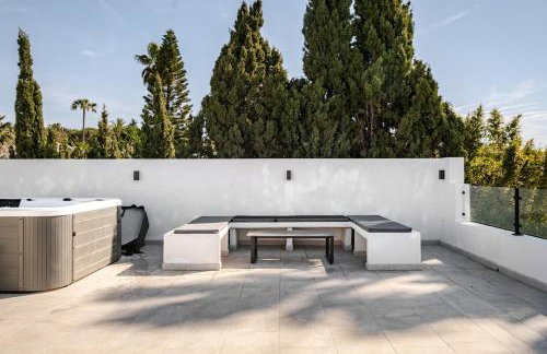 Villa With Jacuzzi and Panoramic Views in Prestigious El Rosario, Marbella - Foto 7