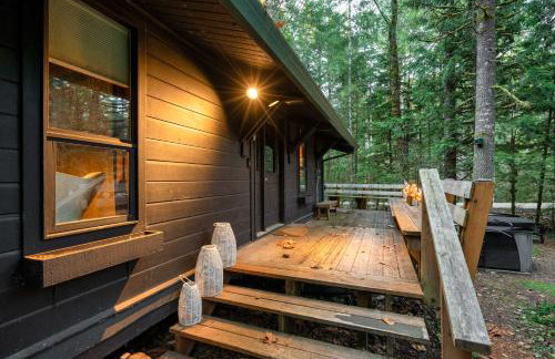 Mid-century Cabin Hideaway - Hot Tub & Fire Pit - Foto 27