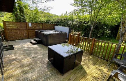 Spacious Oak Cabin with Hot Tub - Devon - Foto 23