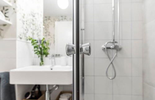 1 step to retiro park and gran via-prado museum - Photo 21