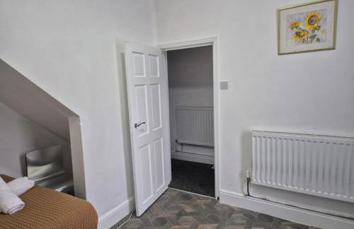 Cozy 4Bedroom Home in Hermitage Street Rishton - Foto 7