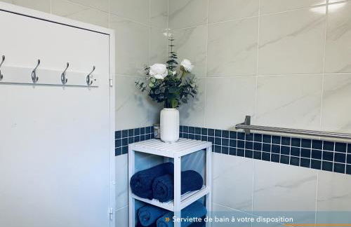 Appartement parisien neuf, moderne avec une grande salon, 2 chambres, 3 lits, parking gratuit, 15min de Paris et 13 min aéroport Orly - Foto 14