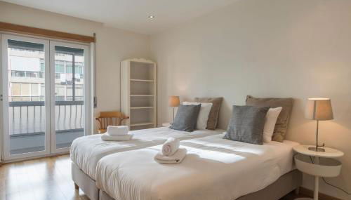 2 Bedroom Belem Wonder by LovelyStay - Photo 5