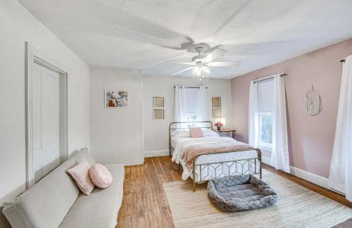 Pet and Family Friendly! Home with Fenced Yard and Deck - Foto 17