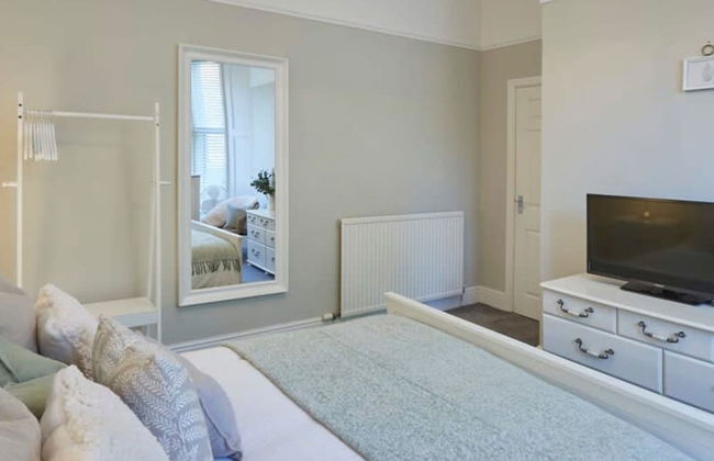 Host Stay Sandpiper Apartment - Photo 11